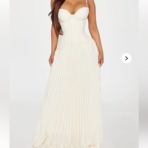 Fashion nova Daniella lace corset pleated maxi dress